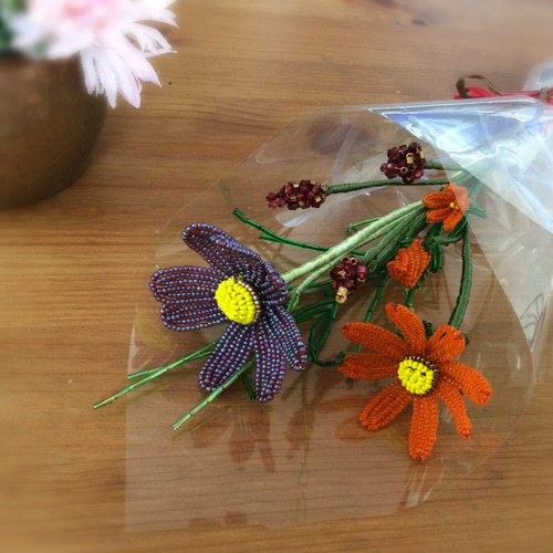 黒板アート クリスマスツリー（アメリカンフラワーアレンジ ，ツリー