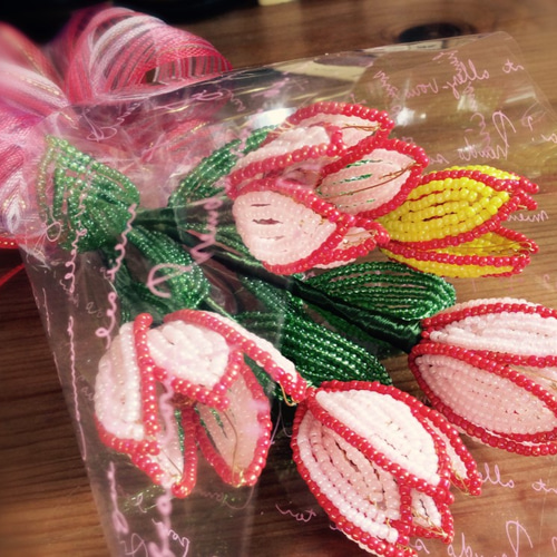 ✽ハンドメイド✽ビーズフラワー✽チューリップの花束❤️✧*°✽ ビーズフラワーキット⑧チューリップ5本セット ビーズ ビーズ大好き