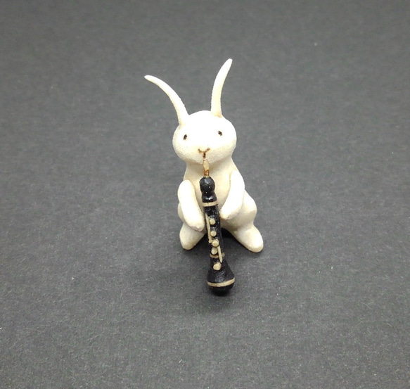 木製雙簧管兔 第2張的照片