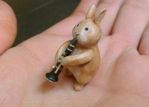 木製單簧管兔（另一個版本） 第2張的照片
