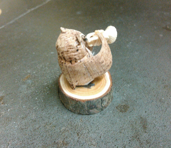 木製トランペットシマフクロウ 3枚目の画像