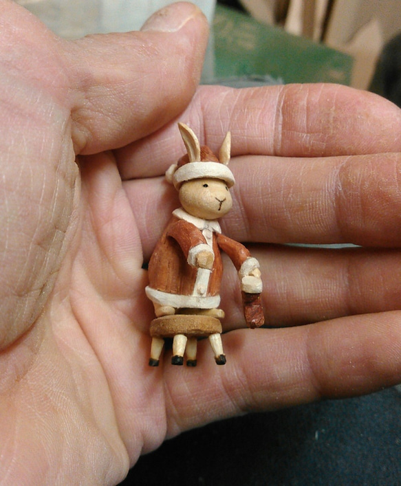 木製聖誕老人兔 第3張的照片