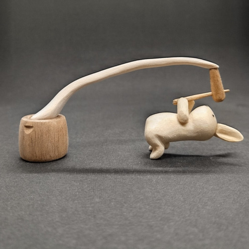 木製餅つきうさぎ【受注制作】 立体・オブジェ ハナノ 通販