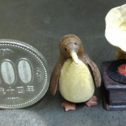 木製“留聲機和企鵝” 第3張的照片