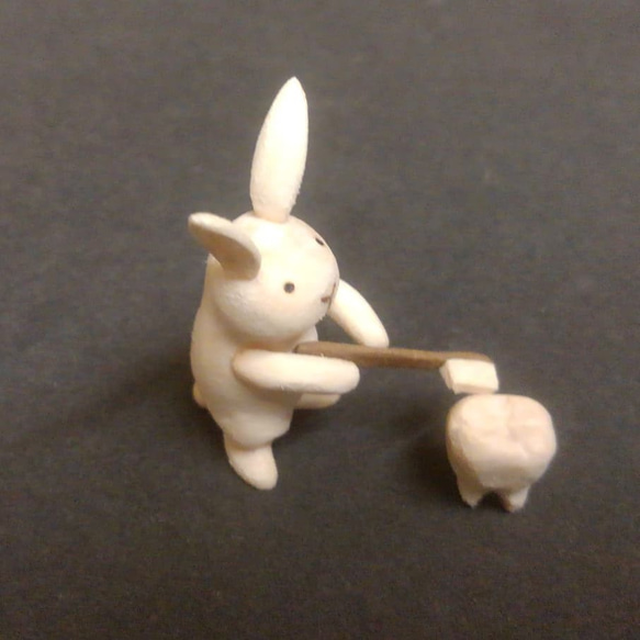 木製牙膏兔 第2張的照片