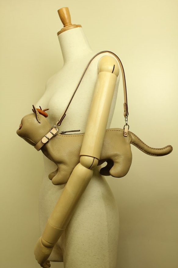 【2019年福袋(Creema限定)】猫のショルダーバッグセット　パスケース　りんごのベレー帽　本革 4枚目の画像