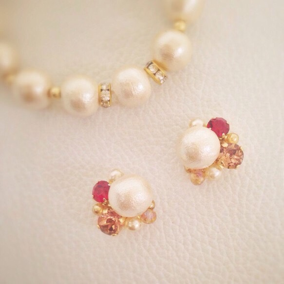 棉花珍珠珠寶和耳環（紅/ AW） 第4張的照片