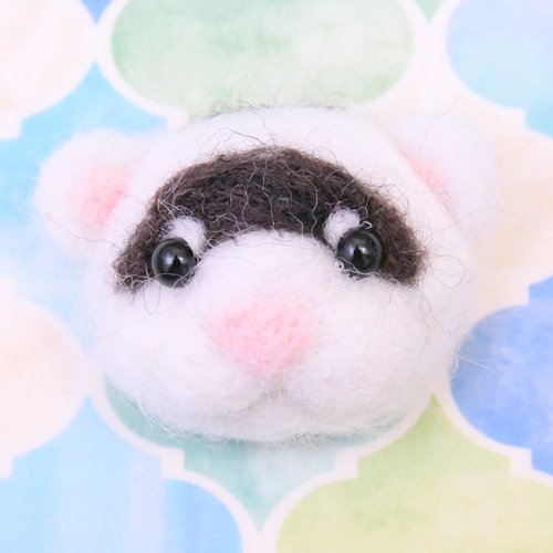 羊毛フェルト フェレットライトセーブルのブローチ （Joie）