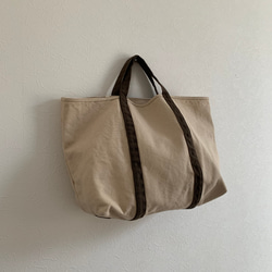 【A4対応】帆布　BASIC TOTE ( M ) アイボリー✖️スモーキーダークブラウン 1枚目の画像