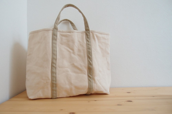 【A4対応】帆布　BASIC TOTE ( M )  生成り×サンドベージュ 1枚目の画像