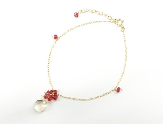 心華やぐスキャポライトとレッドスピネルのブレスレット