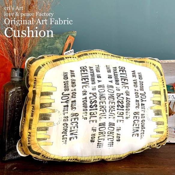 【Original Art Fabric】アートクッション　ILL-cushion-01 1枚目の画像