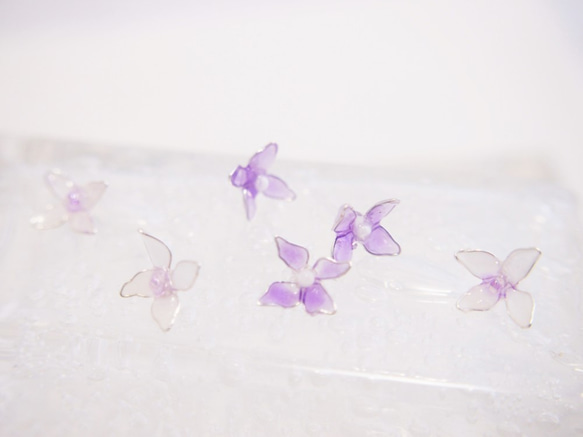 小さな紫の紫陽花の一粒ピアス・ノンホールピアス 3枚目の画像
