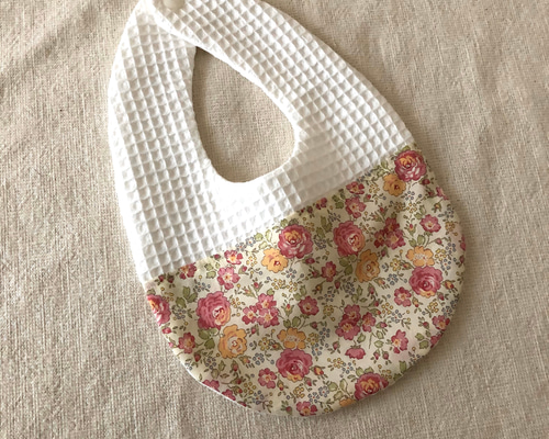 ハンドメイド リバティ フェリシテ スタイ リバティのスタイ＊フェリシテ スタイ・よだれかけ She* 通販 8214789