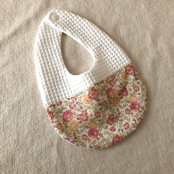 ハンドメイド リバティ フェリシテ スタイ リバティのスタイ＊フェリシテ スタイ・よだれかけ She* 通販 8214789