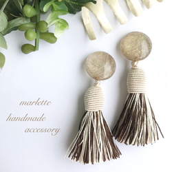 France tassel ピアス・イヤリング[ブラウン×アイボリー] 1枚目の画像