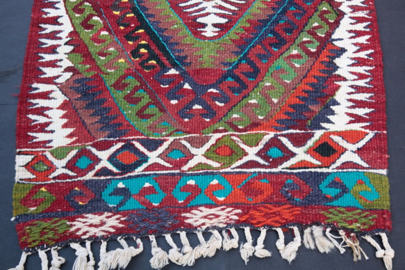 手織りアンティークキリムラグ　(アンタルヤ) 2枚目の画像