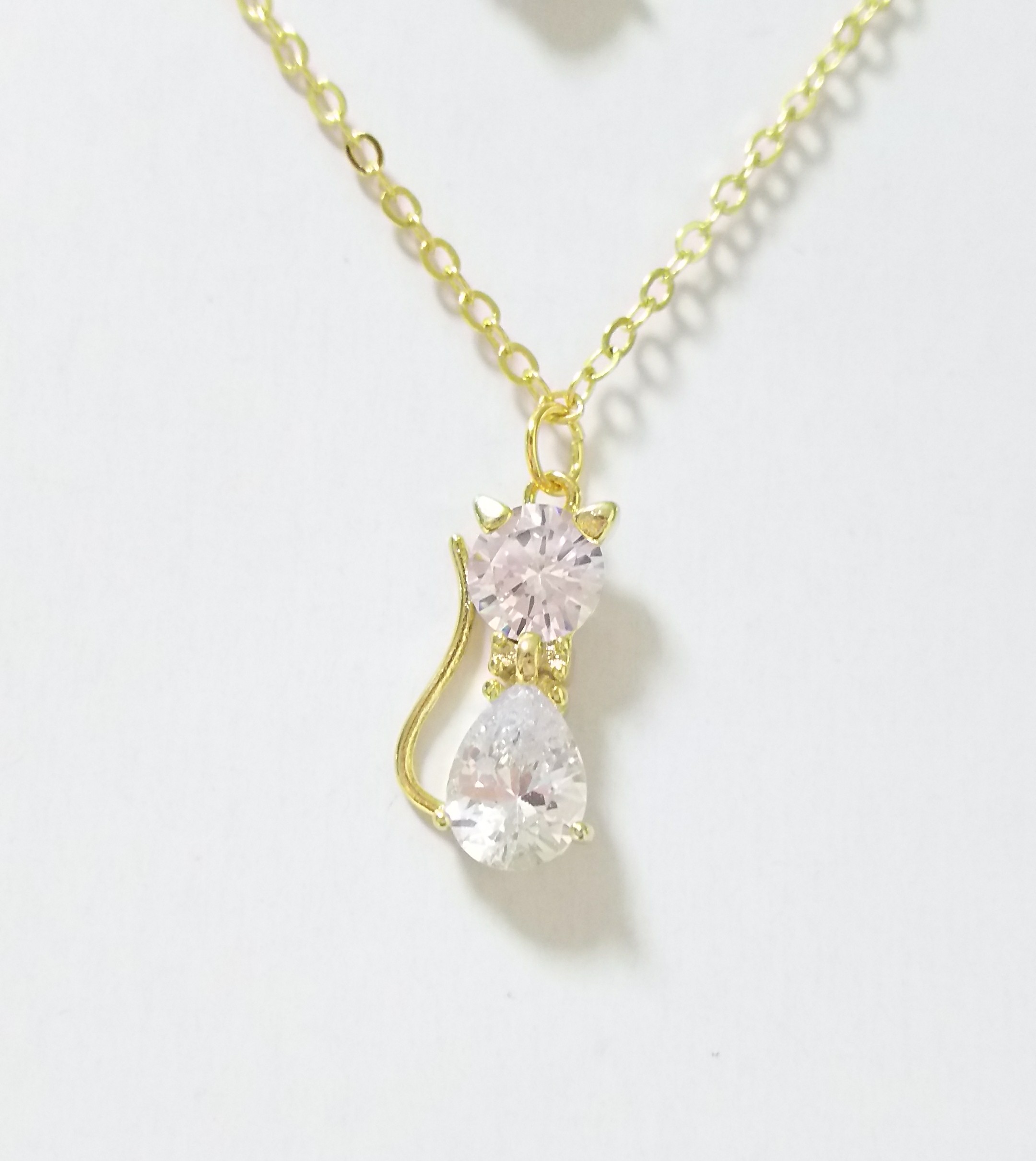 【 煌めく猫のネックレス ～Cubic cat～】変色しにくい！特殊コーティング！