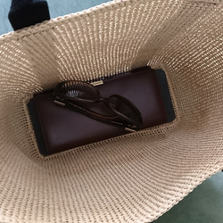 エコアンダリアで編んだトートバッグ
(ナチュラル×ブラック) 4枚目の画像