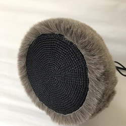 【Ⓜ︎様専用ページ】送料無料/ ファー付き巾着バッグ  black × grayish brown fur 4枚目の画像