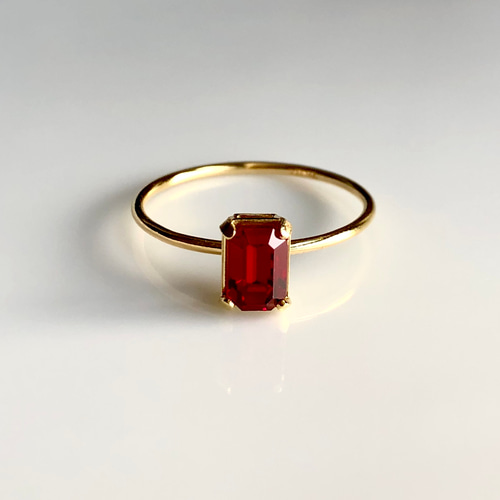 ≪14kgf≫vintage swarovski オクタゴン 一粒リング レッド 指輪