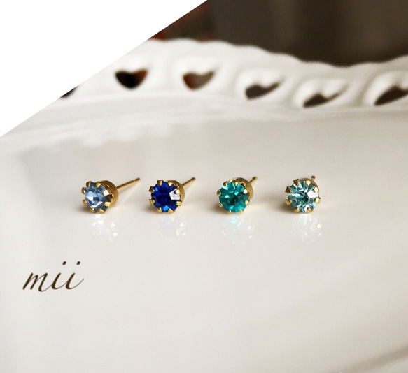 ≪4色≫vintage swarovski スタッドピアス 1枚目の画像