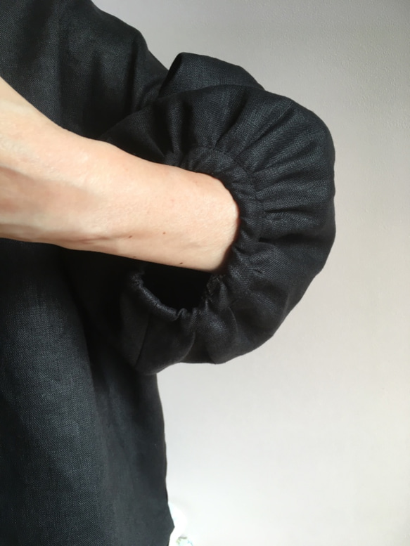ベルギー産blackリネン  ＊  ボリューム袖ブラウス  Mサイズ 6枚目の画像