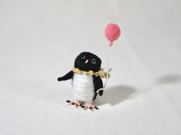 《受注制作》ミニペンギンのブローチ 4枚目の画像