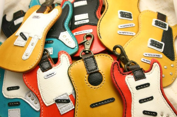 hoyuko様オーダー品 ギター型ピックケース キーケース 革工房