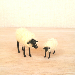 羊の親子(白) 1枚目の画像