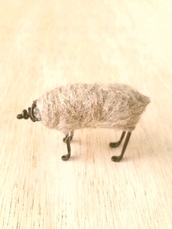 羊の親子（灰茶）wire＆wool  ワイヤークラフト 3枚目の画像