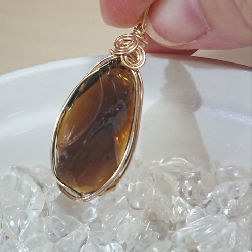 アンダラクリスタル～アースシャーマン ネックレス・ペンダント まめ子