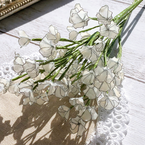 かすみ草花ピン 1本¥200 2本から販売します♡ かすみ草花ピン 1本¥200 2本から販売します♡