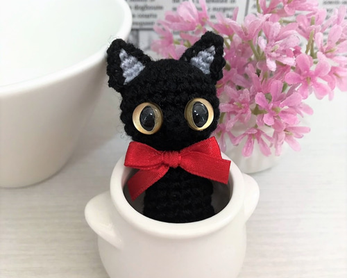 ひまわり様　demodeeチャーム　赤いリボンの 子　黒猫ちゃん付 0_d5c5a9e3ca4686dac901fe9c6ed2
