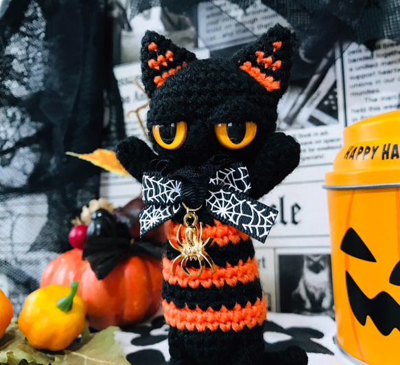 ハロウィンぺったんこ☆やさぐれ黒猫あみぐるみ☆受注製作品 1枚目の画像