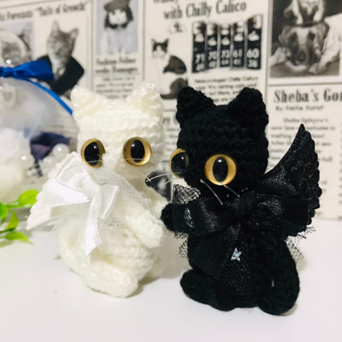 天使と悪魔の白猫＆黒猫のセット♡キーホルダー・ストラップ・ボール