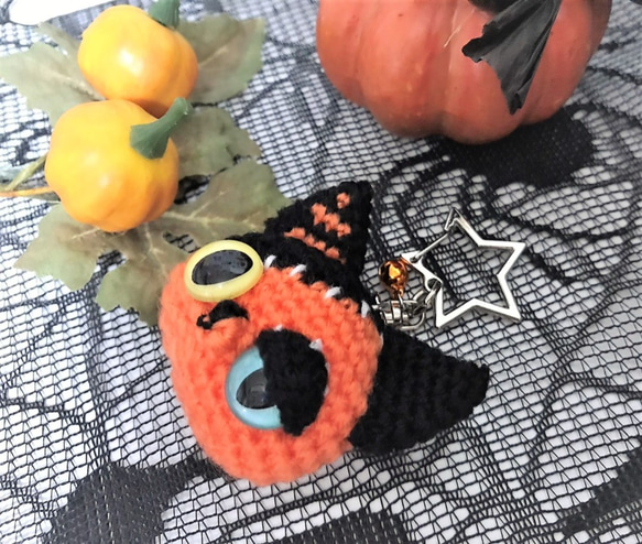 ハロウィンツギハギ猫キーホルダーあみぐるみ☆オレンジ☆受注製作品 