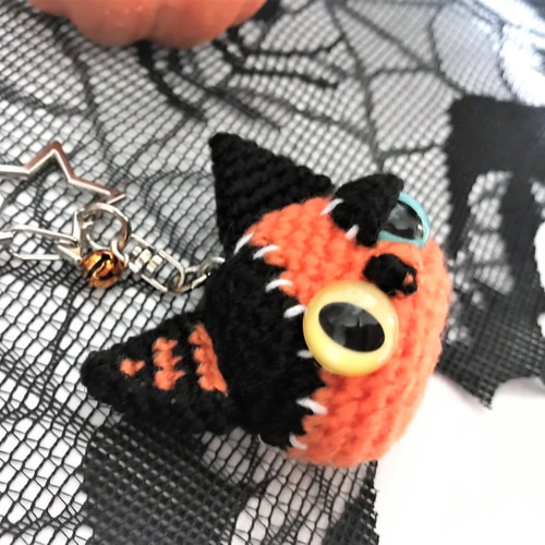 ハロウィンツギハギ猫キーホルダーあみぐるみ☆オレンジ☆受注製作品 