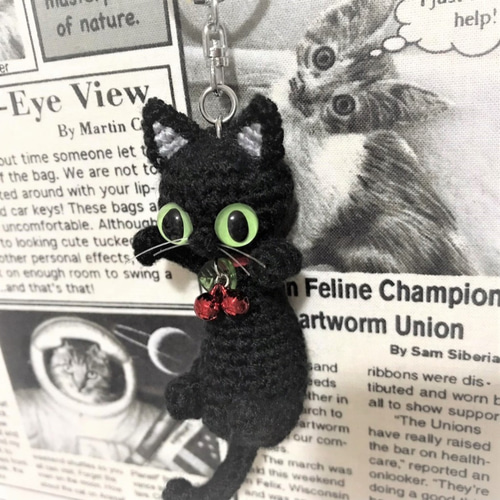 のび～な黒猫あみぐるみ♡キーホルダー・ストラップ・ボールチェーン