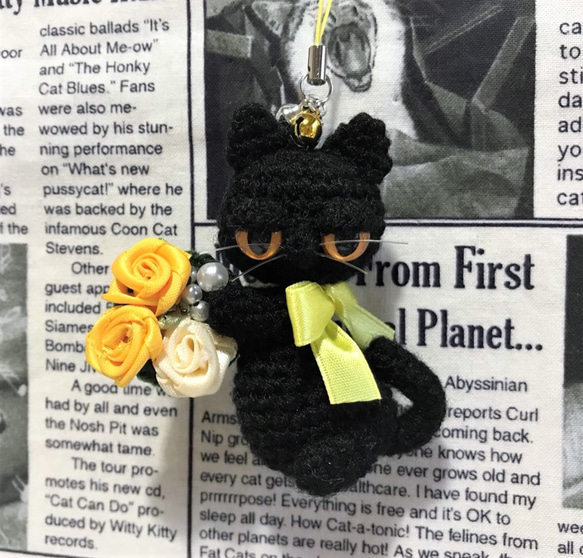 やさぐれ黒猫＊フラワーリース★あみぐるみ♡キーホルダー・ストラップ・ボールチェーン☆受注製作品 2枚目の画像