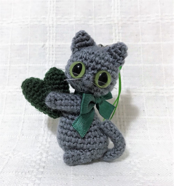 グレー猫＊ハート☆あみぐるみ♡キーホルダー・ストラップ・ボール