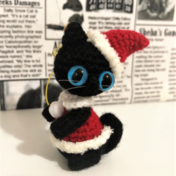 サンタコートの黒猫＊クリスマス★あみぐるみストラップ☆受注製作品 3枚目の画像