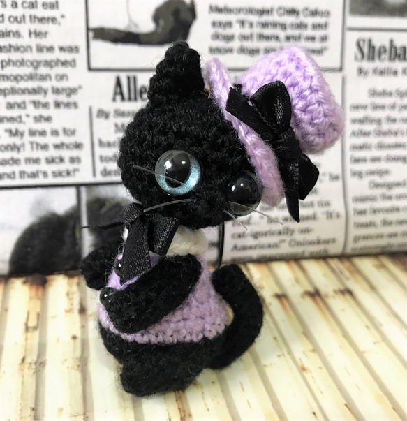 シルクハットの黒猫☆あみぐるみ♡キーホルダー・ストラップ・ボールチェーン☆受注製作品 1枚目の画像