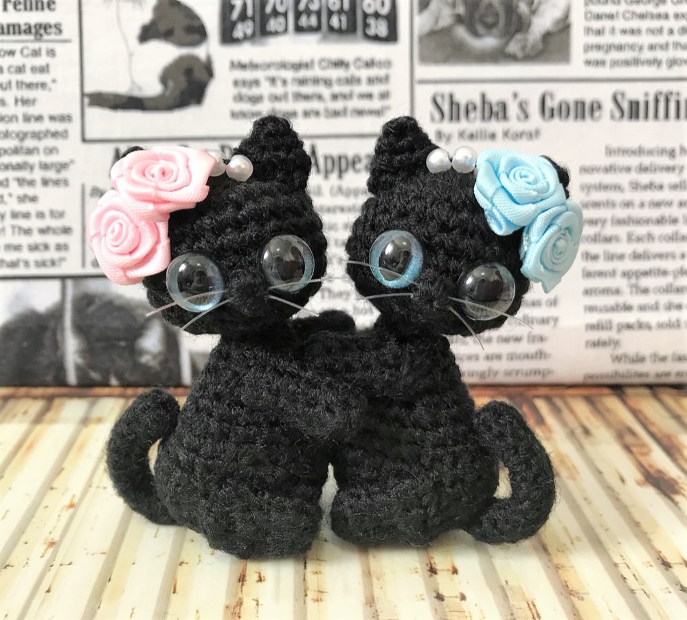 【3時のあなたページ】まんまる猫背の黒猫さんのあみぐるみ