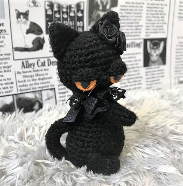 手乗りサイズ☆やさぐれ黒猫★あみぐるみ☆受注製作品 4枚目の画像