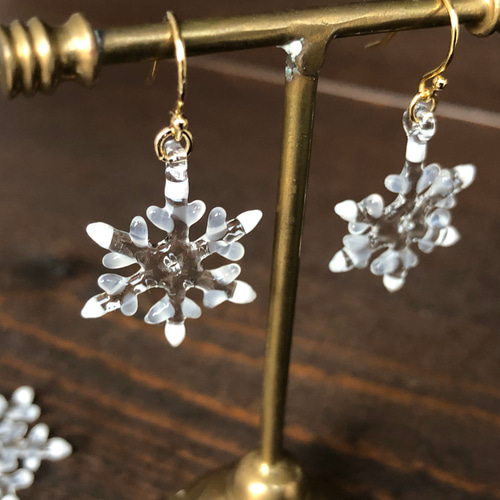 雪の結晶 ガラスのピアス/イヤリング snow crystal ピアス 雪の結晶 ガラスのピアス/イヤリング snow crystal ピアス