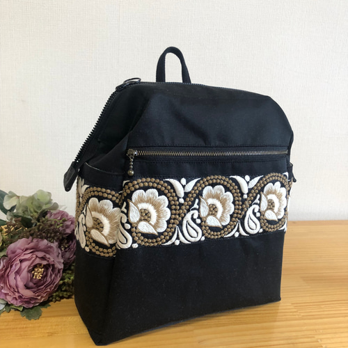 大人のリュック 黒系 刺繡リボン リュック・バックパック tumugi 通販  