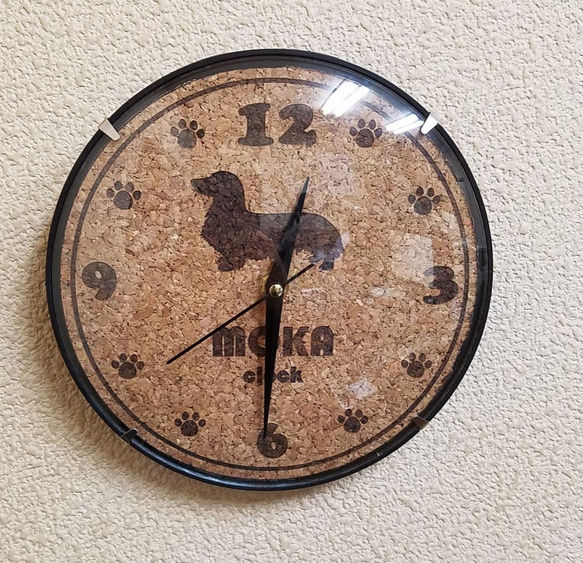 【オリジナル時計】壁掛け時計　犬　コルク　　 1枚目の画像
