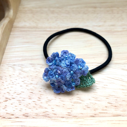 刺繍糸で編んだ紫陽花のヘアゴム ヘアゴム 三つ葉 通販 11748520
