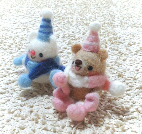 ＊羊毛フェルト＊お揃いのくまちゃんと雪だるまさん♡ 4枚目の画像